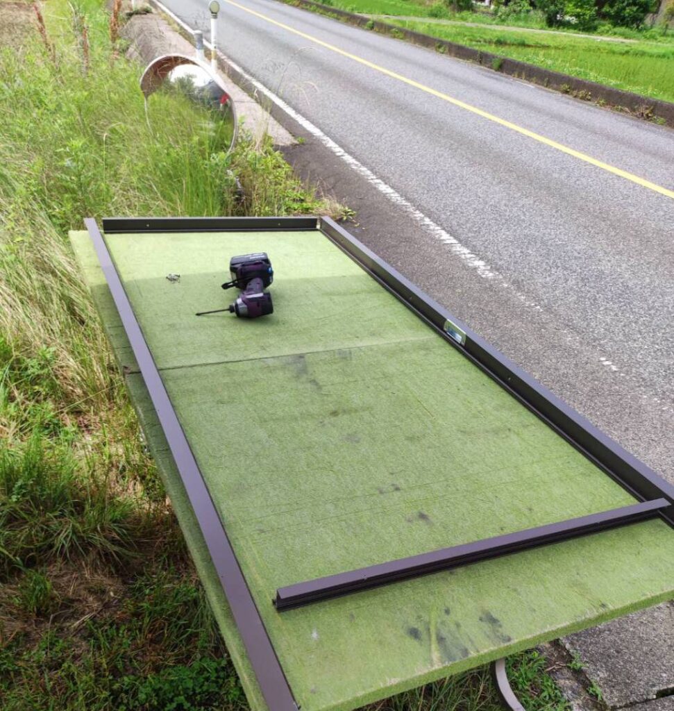 宇部市 勝手口通風ドア交換前の状態