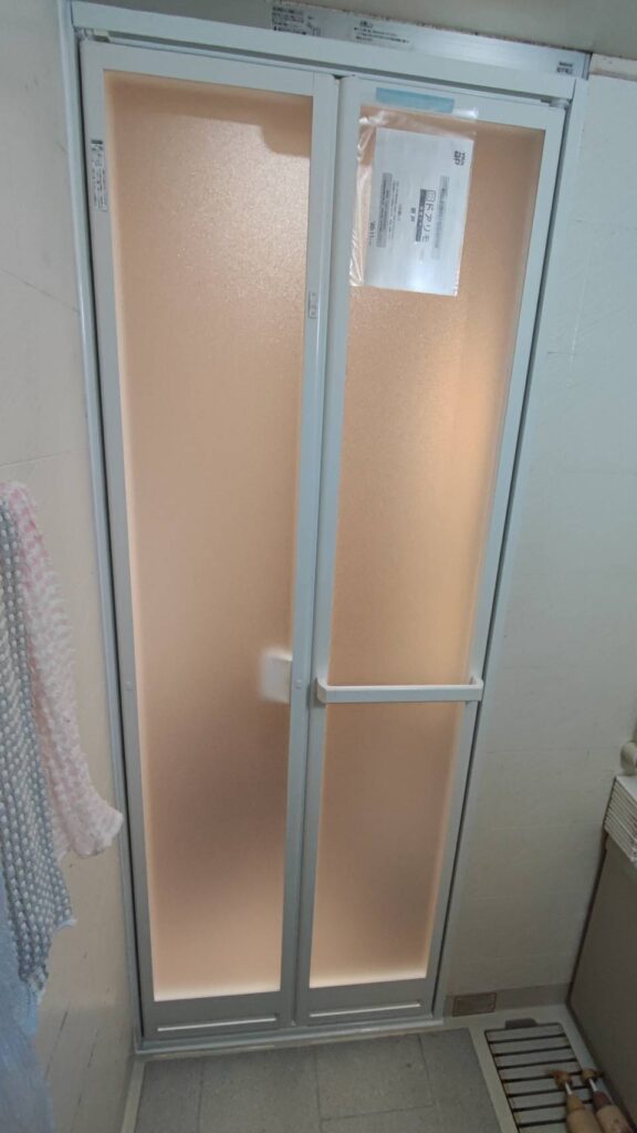 下関市で浴室ドア交換を行った浴室側の施工後写真